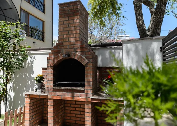 ゲストハウス Irish エフォリエ・ノルド